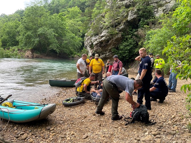 SAR team in Ponca Wilderness