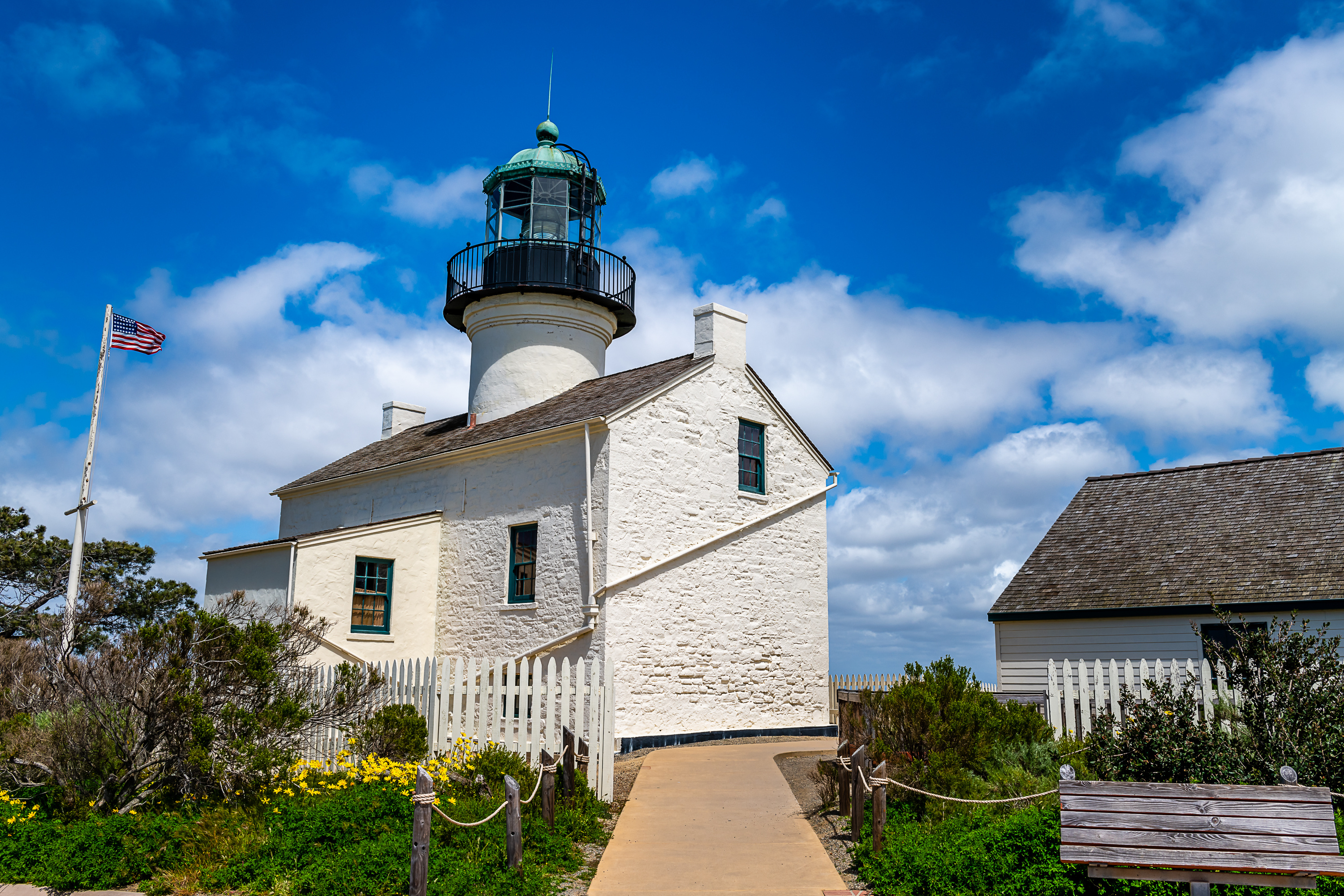 The Lighthouses of Cabrillo National Monument - Cabrillo National Monument  (U.S. National Park Service), image size:3000x2000