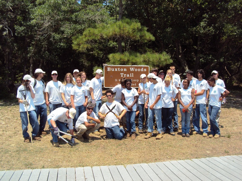 Image of Youth Conservation Corps group at the Buxton Woods Trailhead