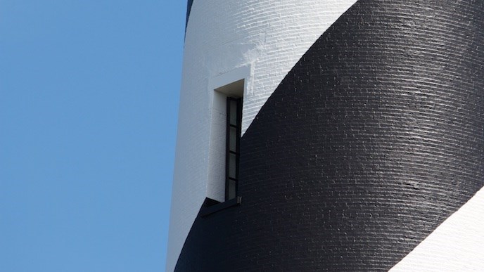 Side view of the Cape Hatteras Lighthouse