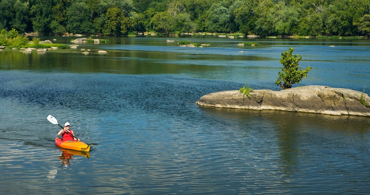 A kayak paddler at Riverbend State Park