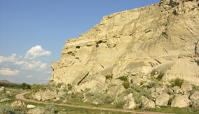 Register Cliff on the Mormon Pioneer and Oregon NHTs.