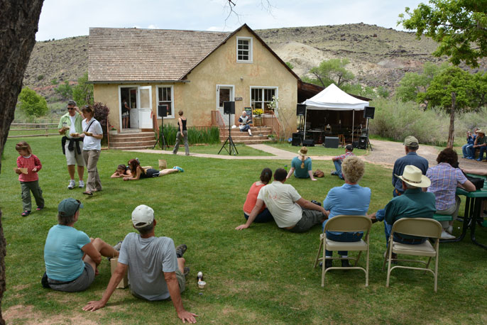 Historical talk on the steps of the Gifford House