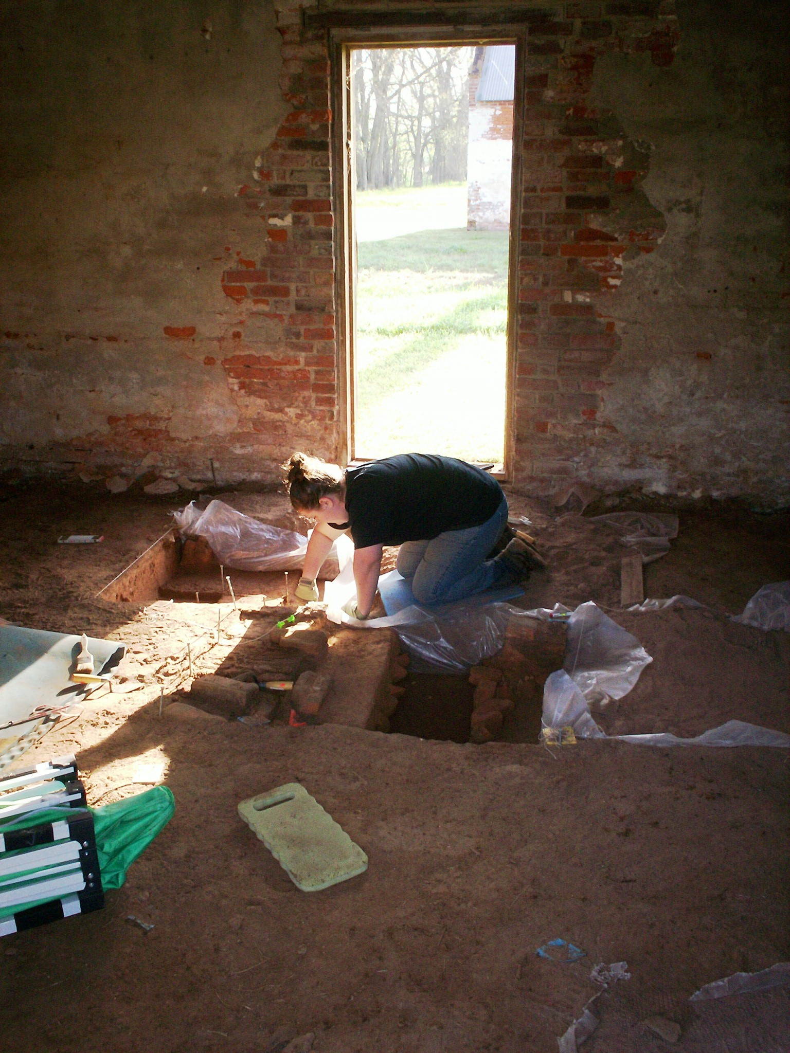arch inside slave cabin arch inside slave cabin