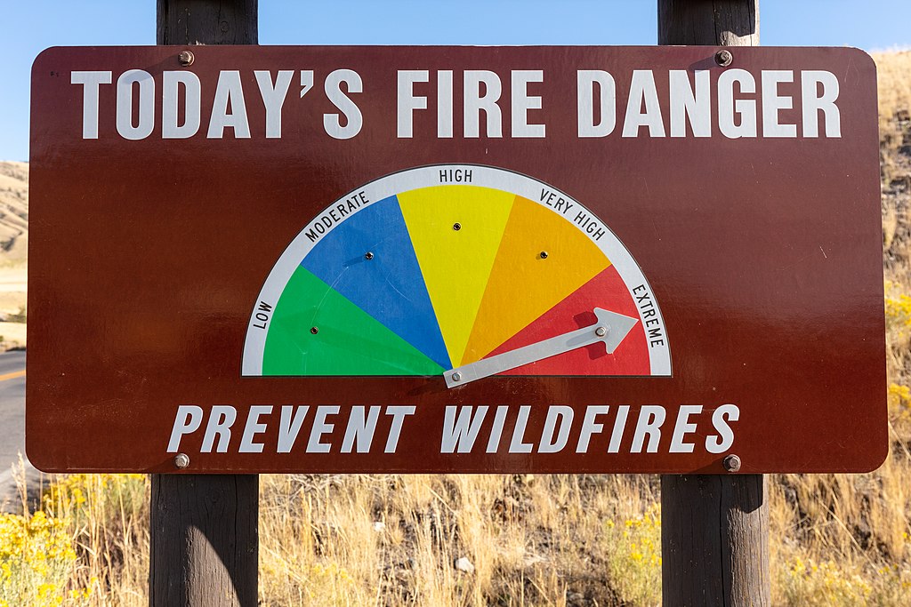Photo of a fire danger sign indicating extreme fire danger
