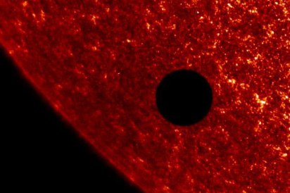 Venus Transit_2004_NASA_LMSAL_50kb