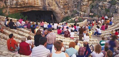 From mid-May through mid-October, visitors to Carlsbad Caverns National Park can enjoy the evening Bat Flight program. From mid-May through mid-October, visitors to Carlsbad Caverns National Park can enjoy the evening Bat Flight program.