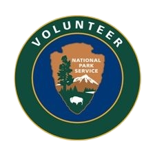 NPS arrowhead volunteer logo.