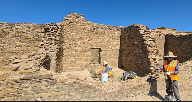 Excavations at Pueblo Bonito in 2007