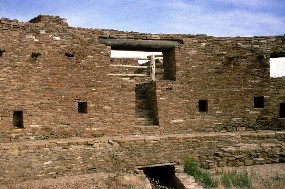 Photo of T-shaped door in Casa Rinconada