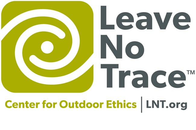 Leave no trace logo