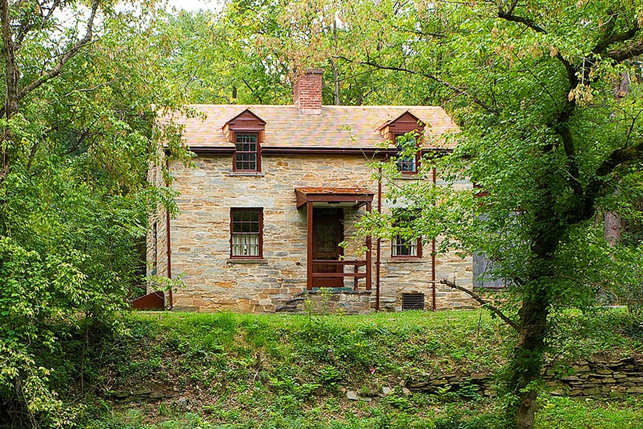 Lock house 10