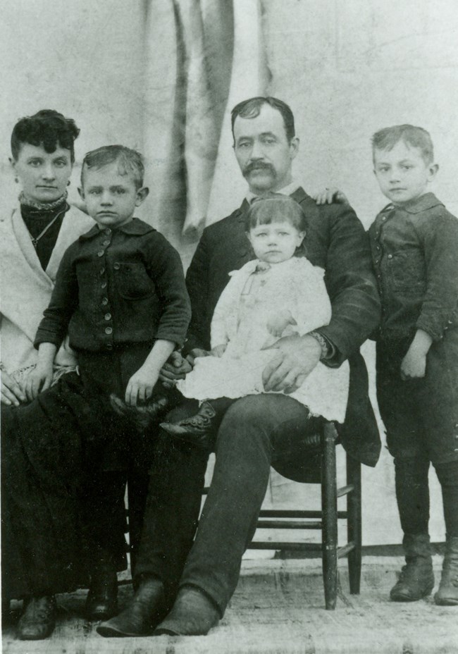Clara Louk & Hezekiah S. Campbell with children, Fay, Maud & Myron
