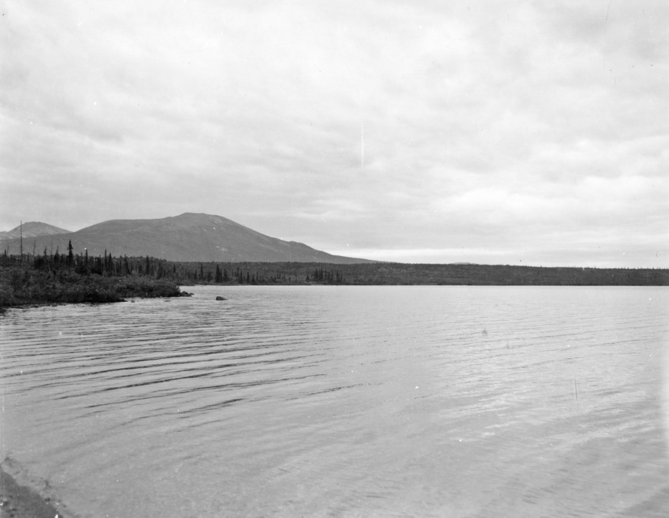 Black and white 1952 photograph of Walker Lake