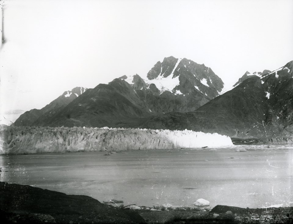 Muir Glacier in 1892