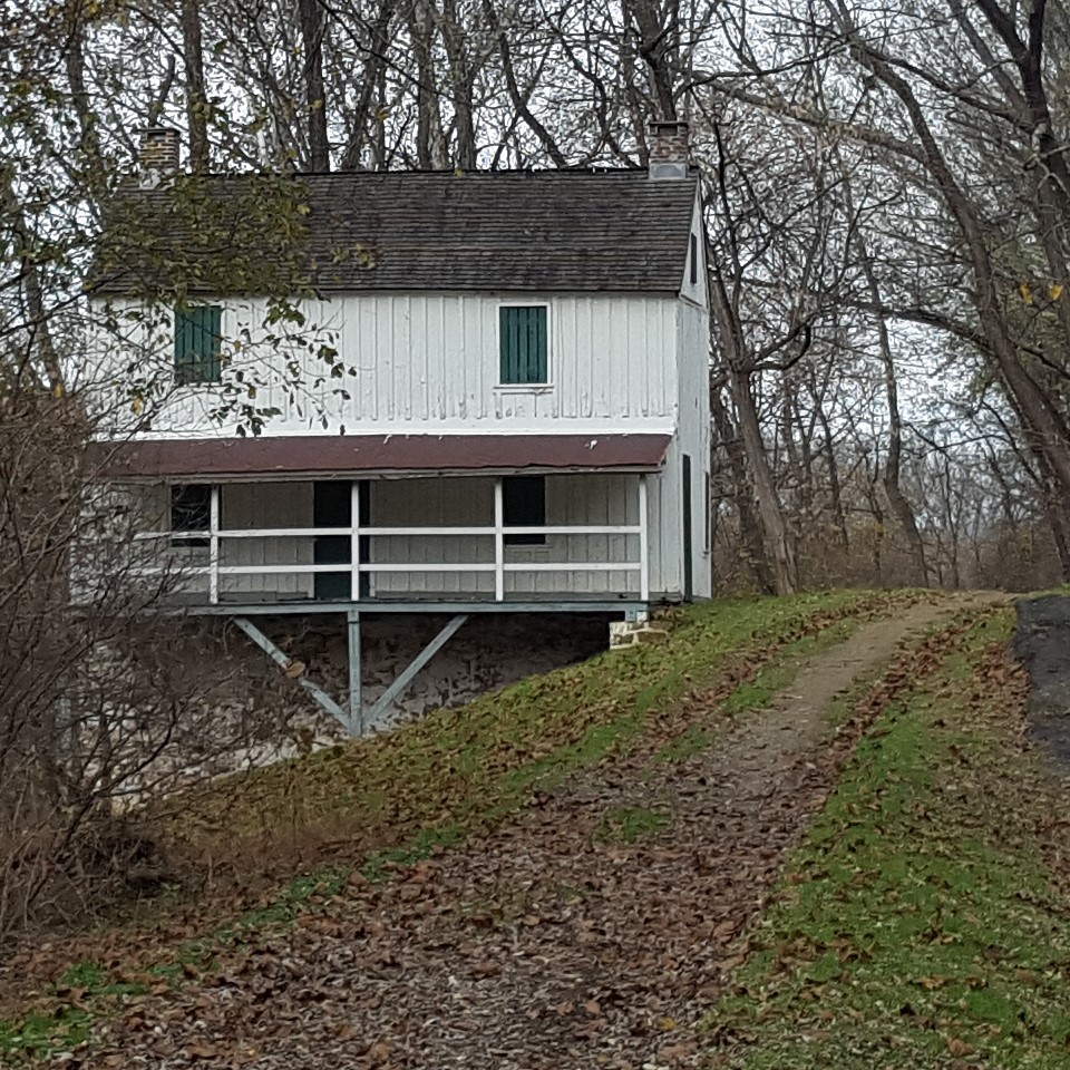 Lockhouse 70 reflection in canal