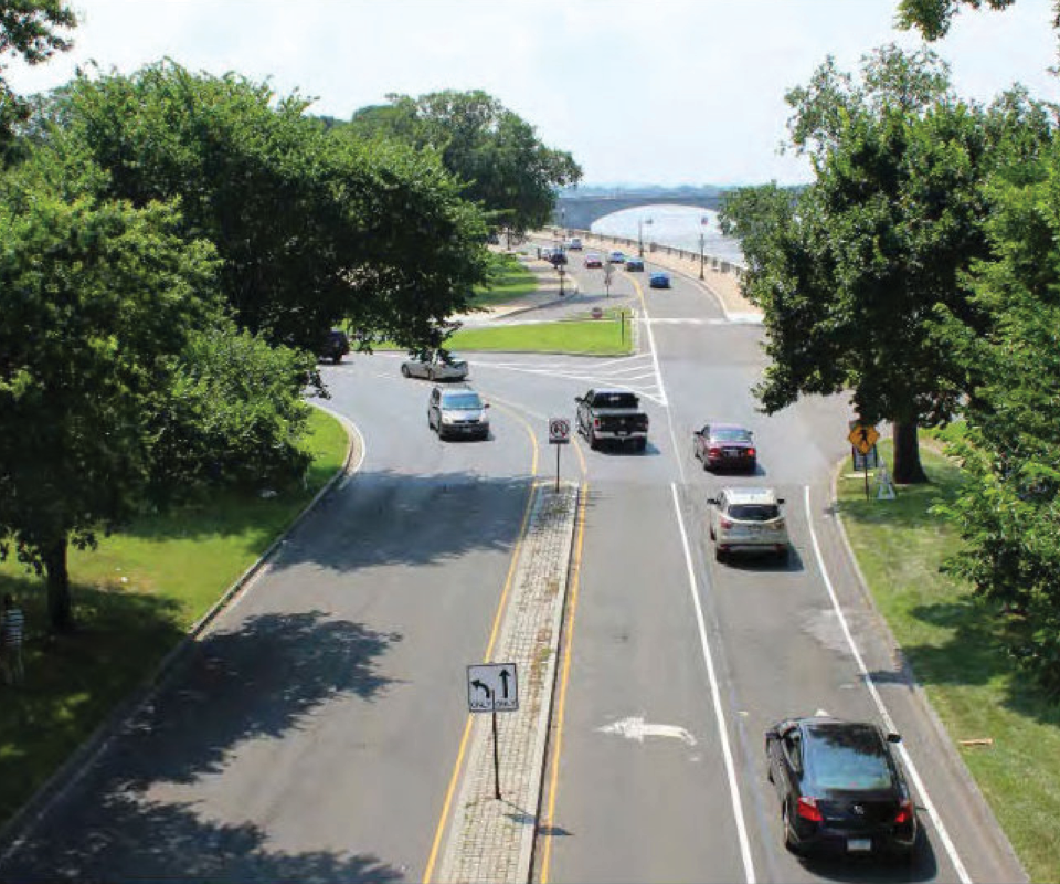Current configuration near the Belvedere at the historic end of Constitution Avenue next to the Potomac River