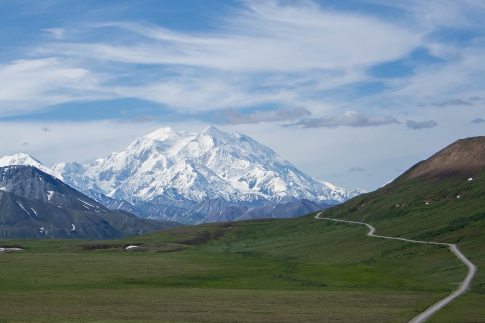 Late spring snow melts away at Stony Hill Overlook