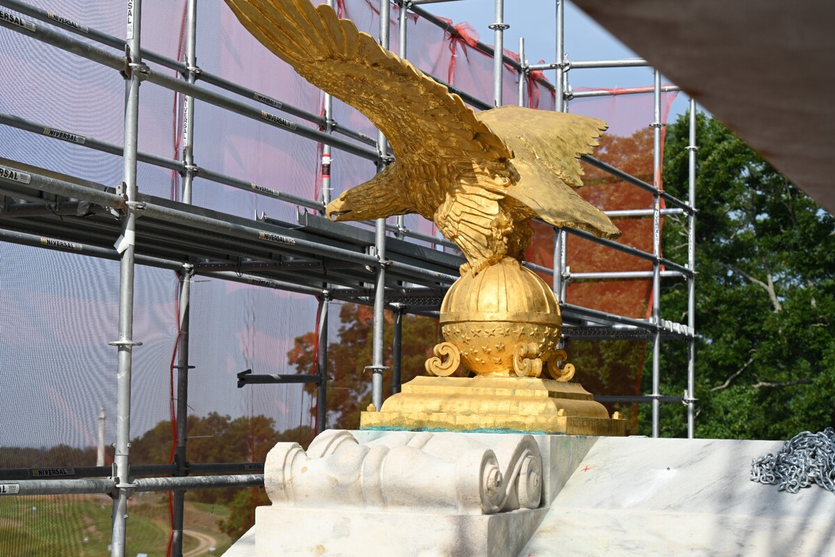 Golden Eagle on roof of Illinois Memorial before restoration