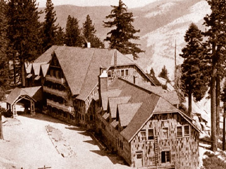 Glacier point outlet ski wear
