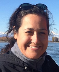 Portrait of Jennifer Pederson Weinberger outdoors