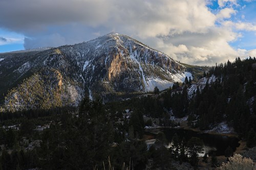 Bunsen Peak Overlook