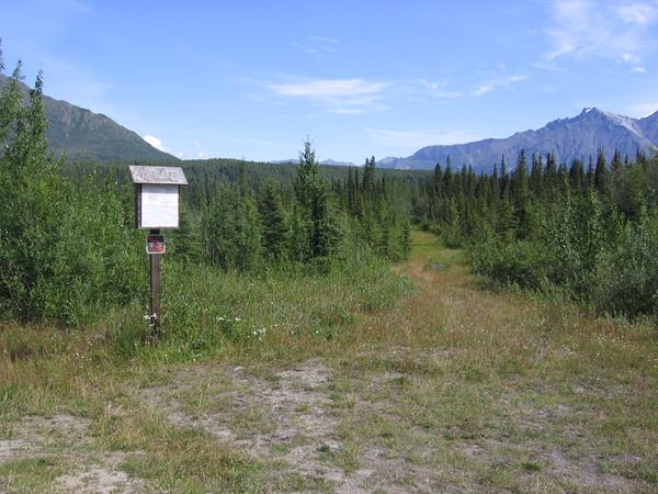Reeve's Field Trailhead