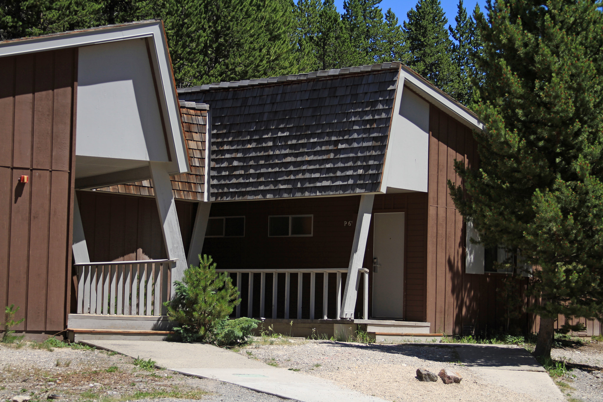 1960's style cabin buildings.