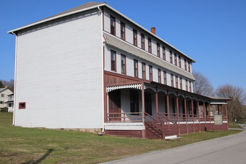 3 story building