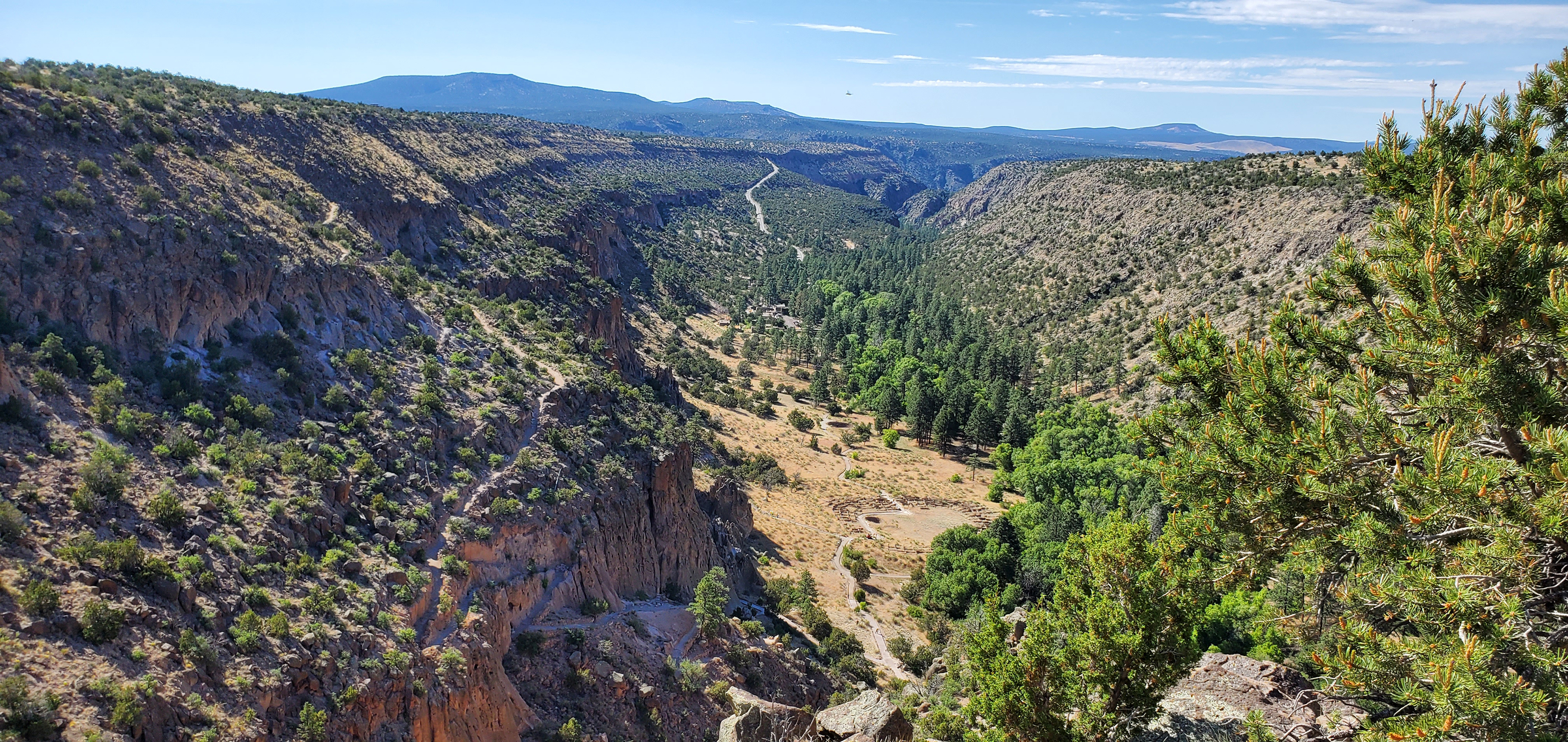 Welcome Tyuonyi Overlook Trail Stop 1