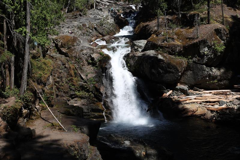 Hike to Silver Falls
