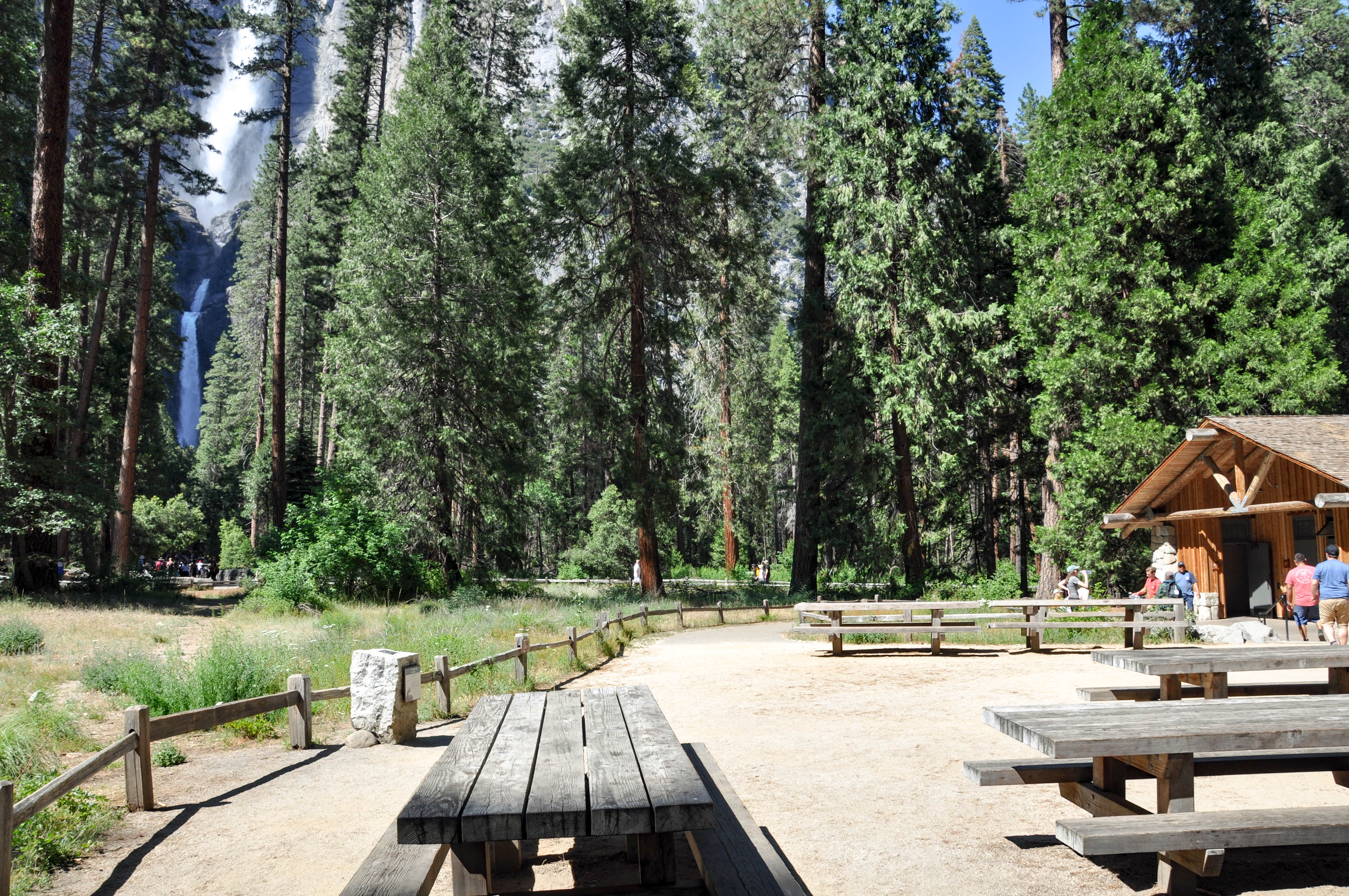 Lower Yosemite Falls Trail