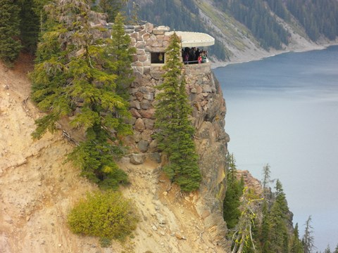 Sinnott Memorial, a stone overlook structure, seen from the caldera rim