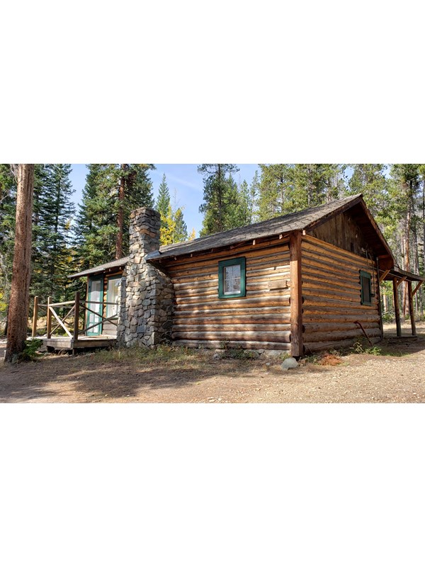 View of the front of the historic Columbine Cabin at the Holzwarth Historic Site