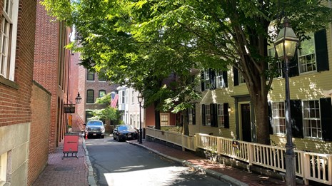 File:Charles Street Meeting House Beacon Hill Boston Massachusetts.jpg -  Wikipedia