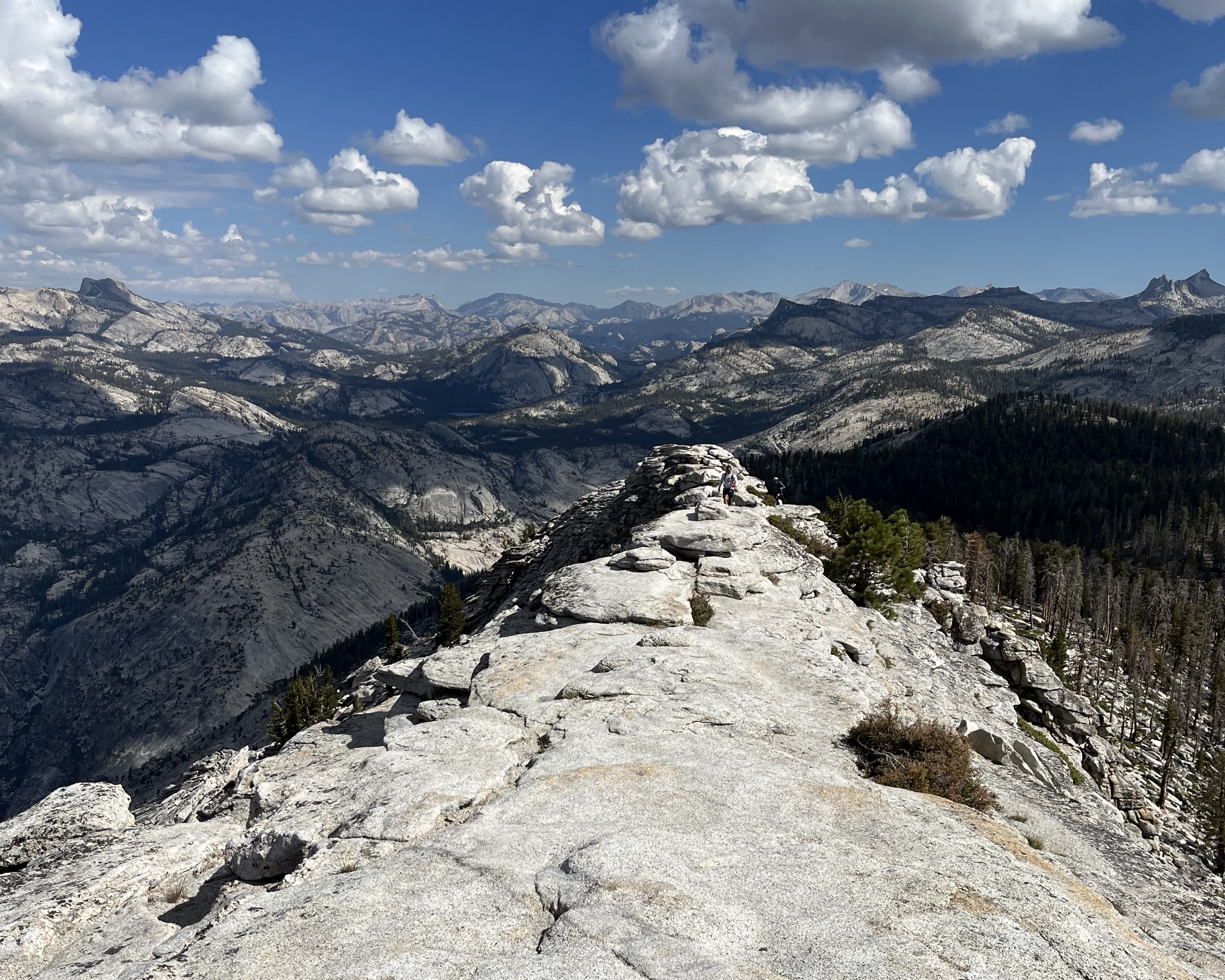 Sunrise Lakes Trailhead