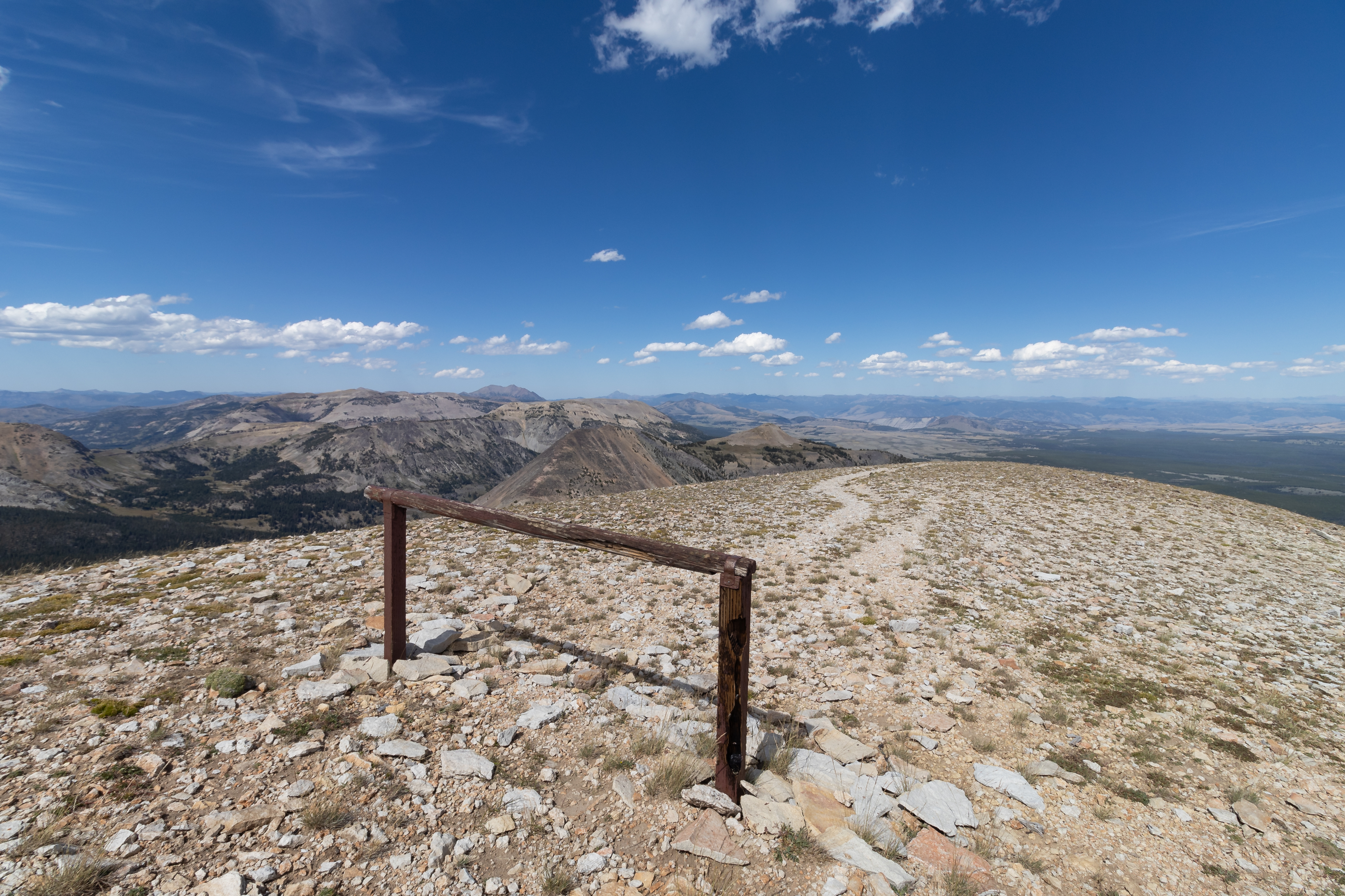 Mount Holmes Trailhead (1K6)