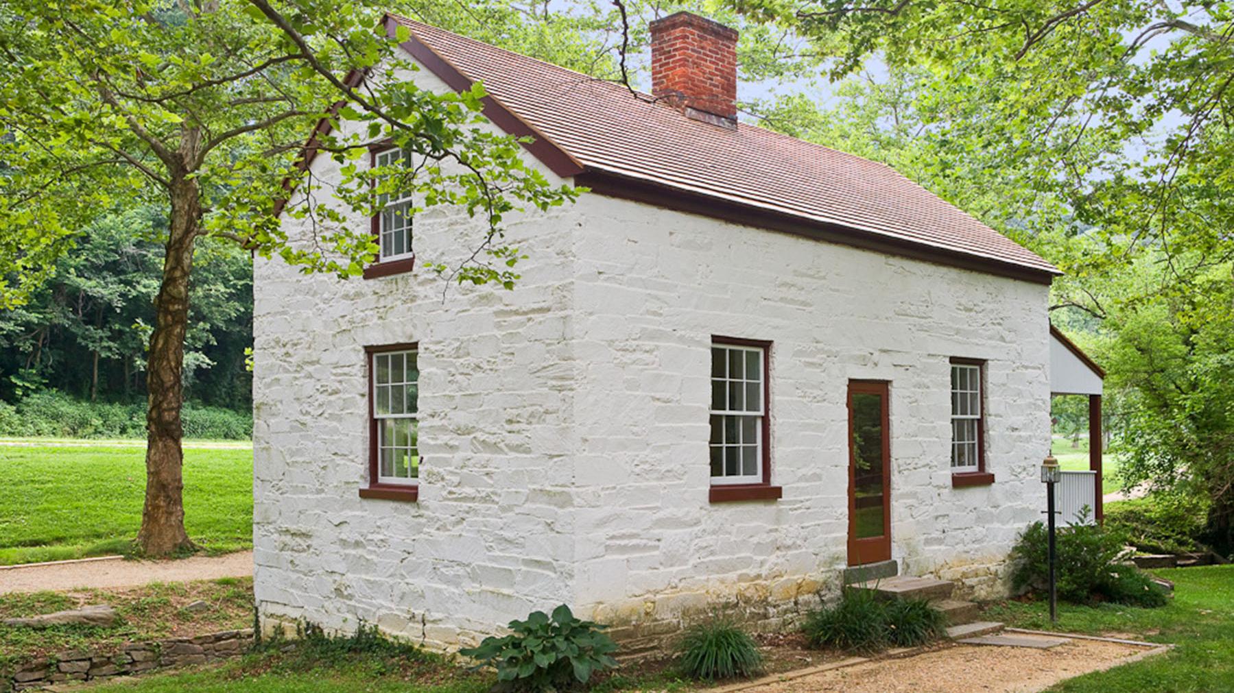 Lockhouse store