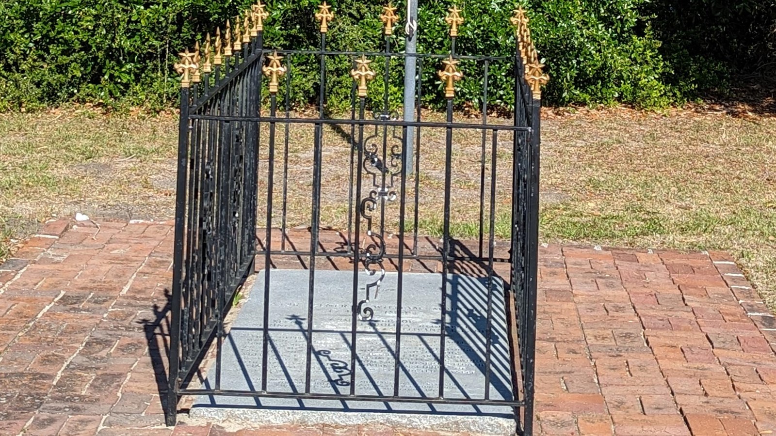 Grave of General William Moultrie