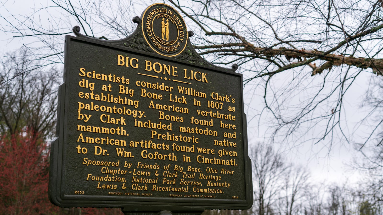 Kentucky State Historical Marker describing William Clark\'s contributions to paleontology