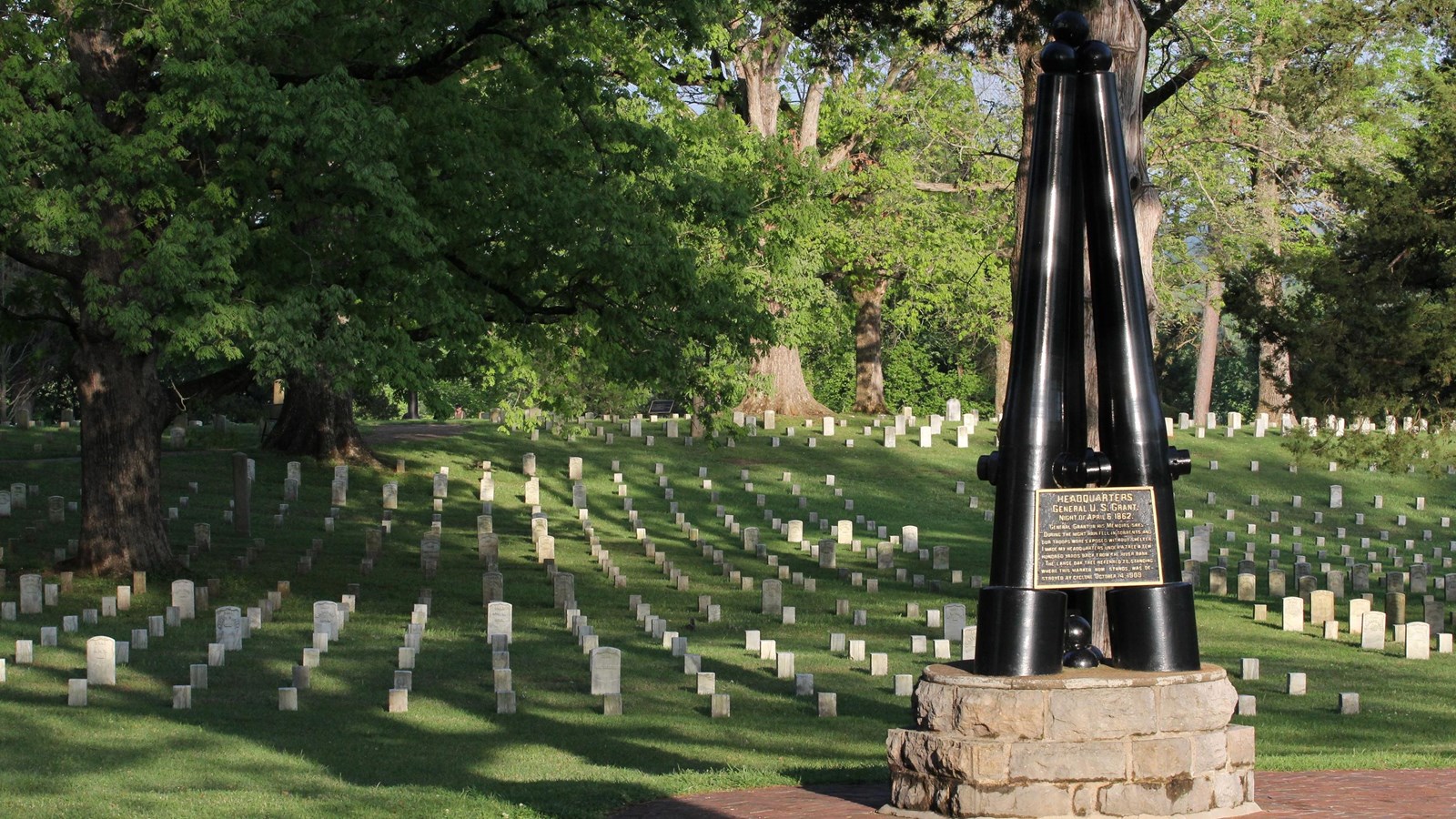 A monument of three cannon marking Grants HQ  on April 6, 1862