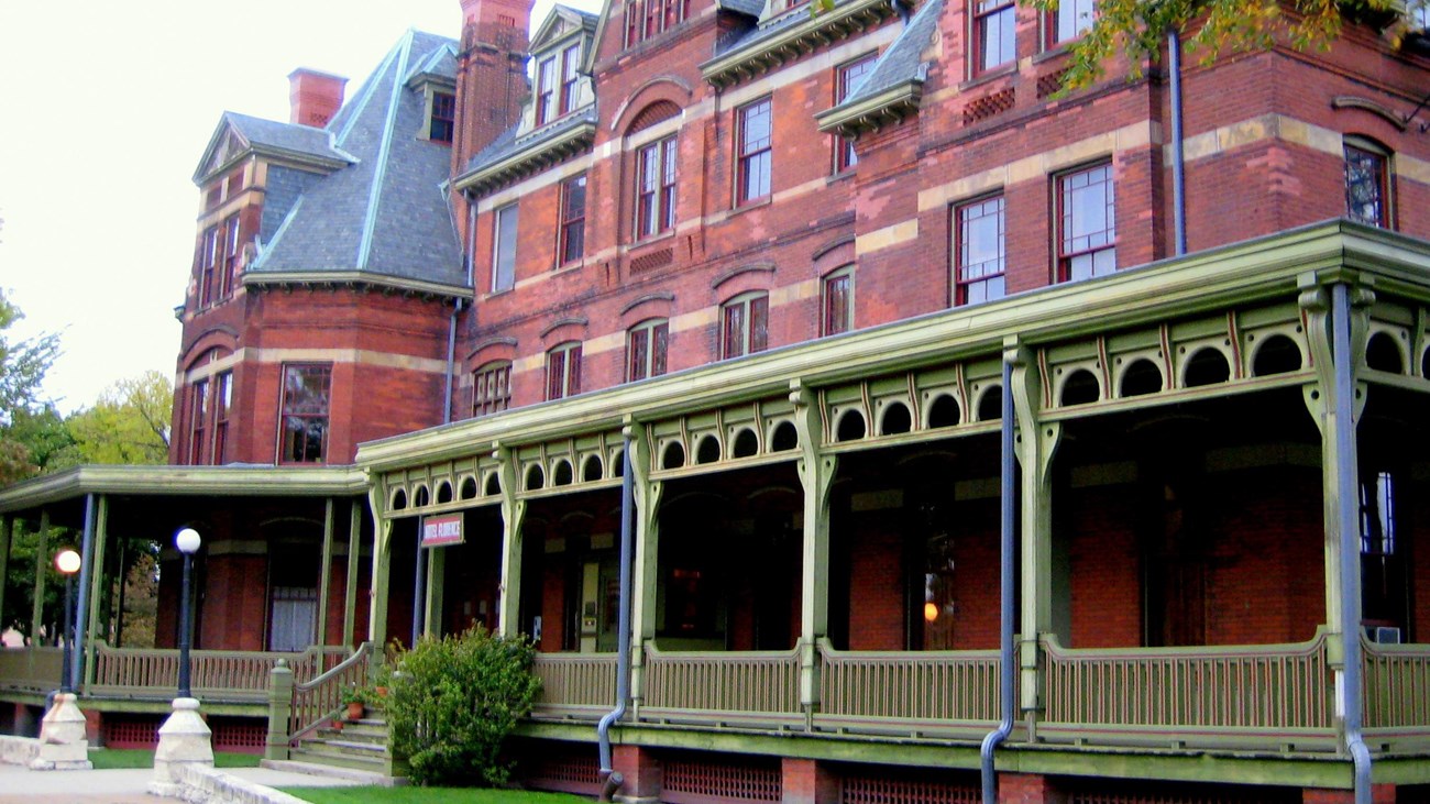 The Victorian Hotel Florence and its wide verandah