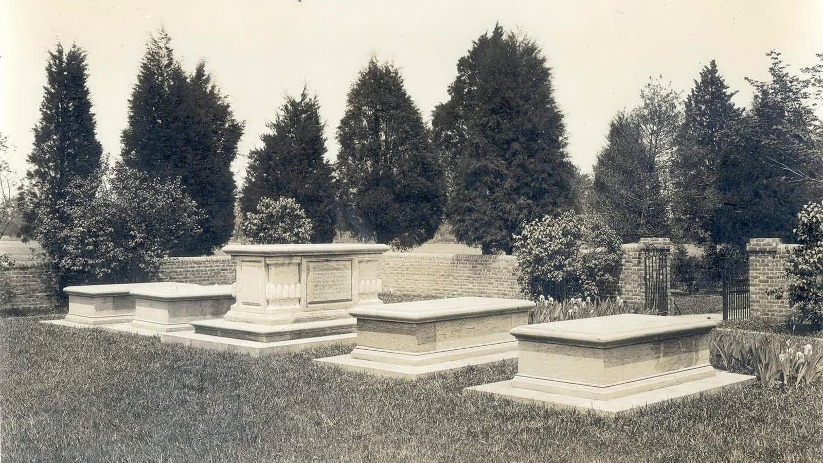 Washington Family Burial Ground