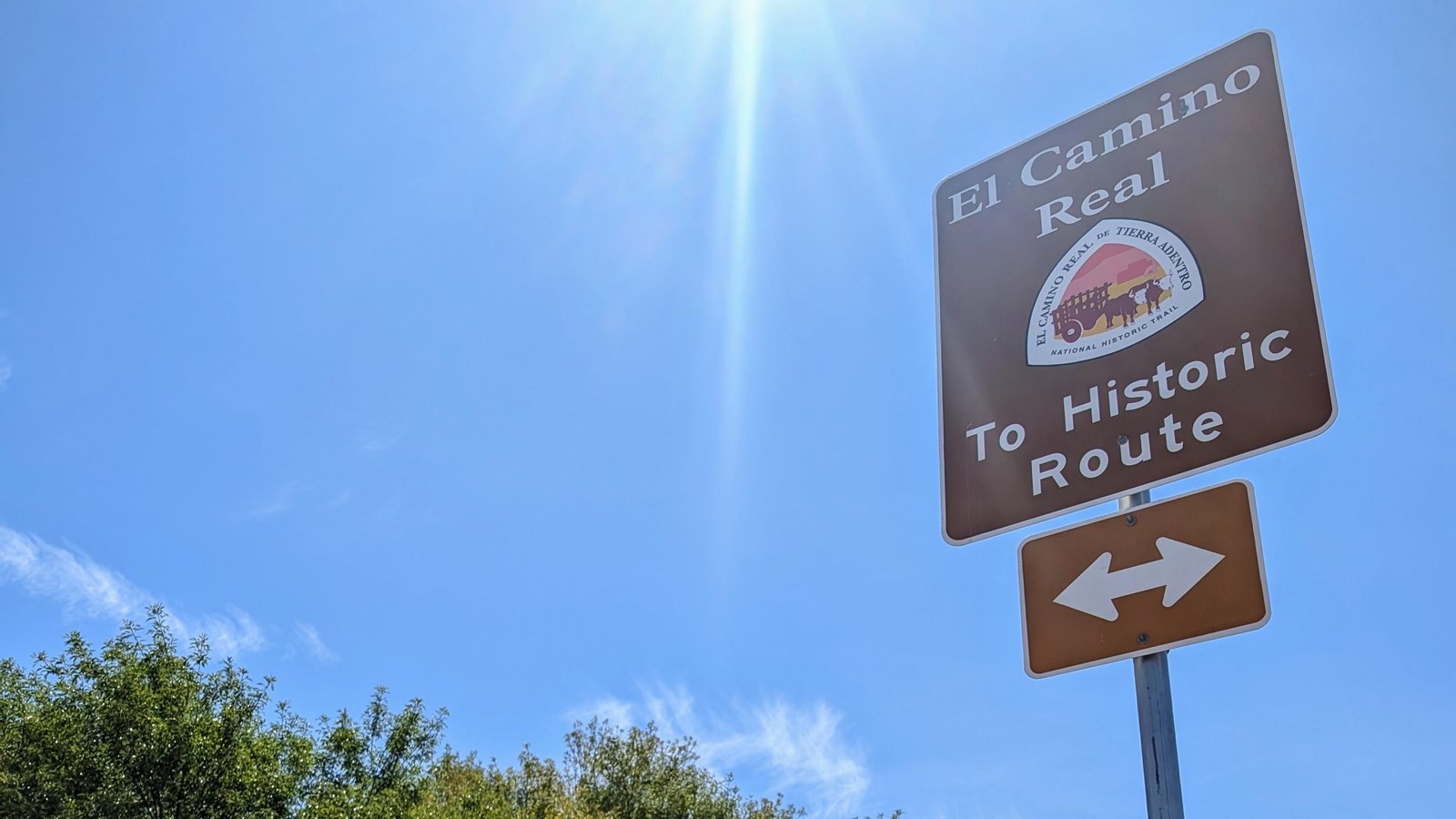 A highway sign with the text 