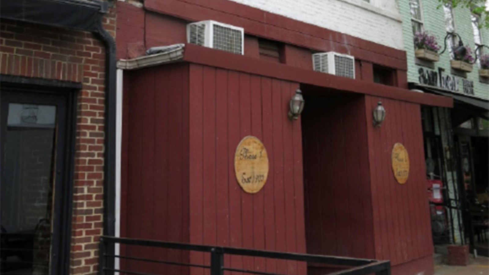 A red buidling