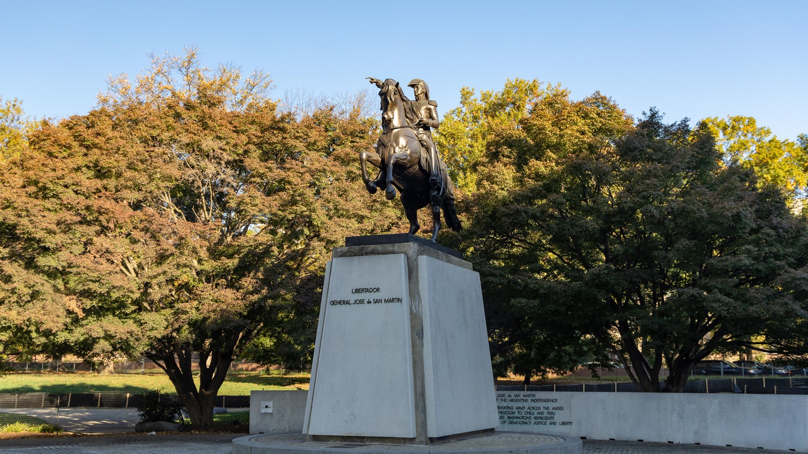 A statue of a man riding a horse