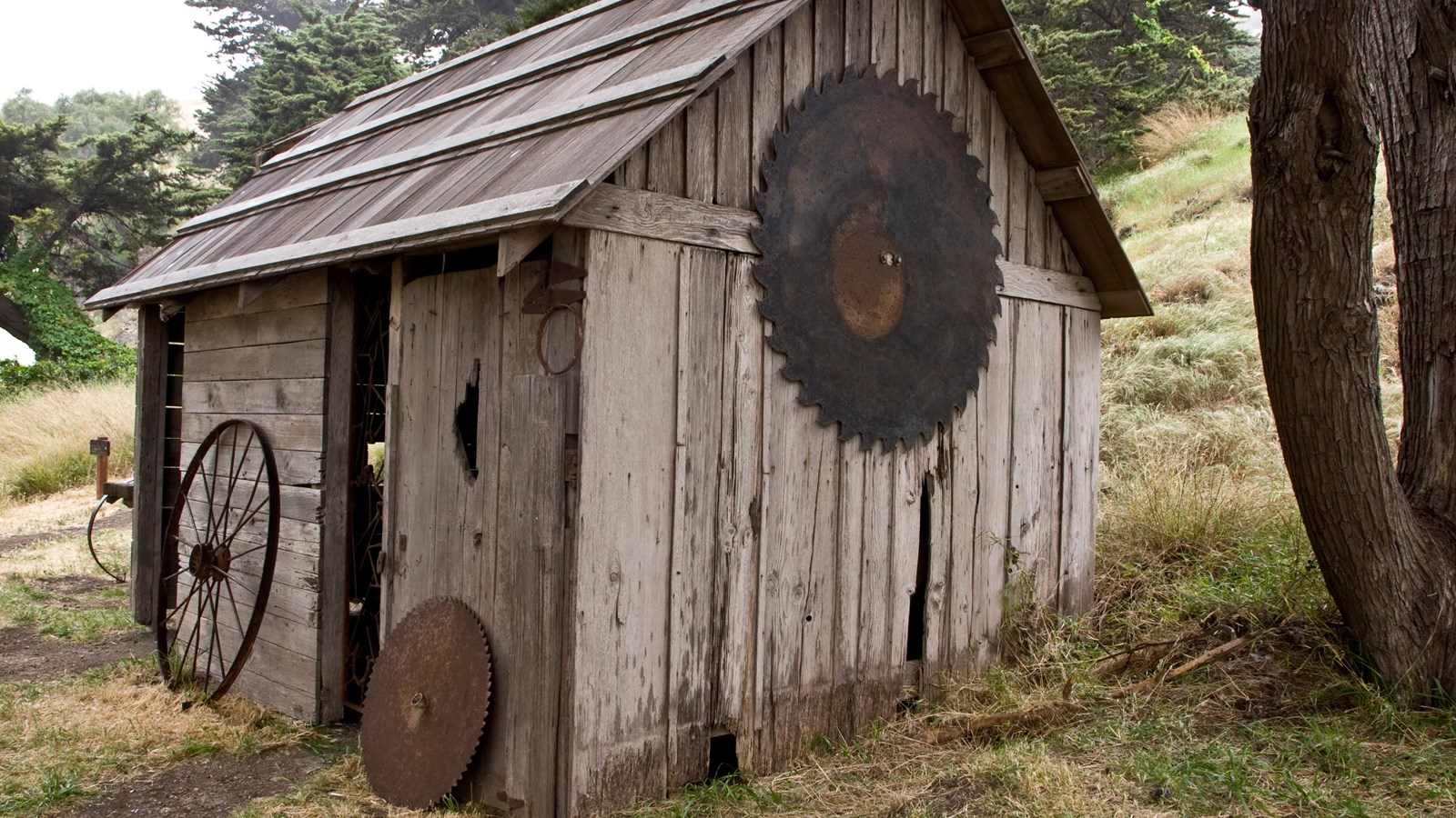 he Blacksmith shed contains artifacts and exhibits. It is a short walk down the road from the pier. 