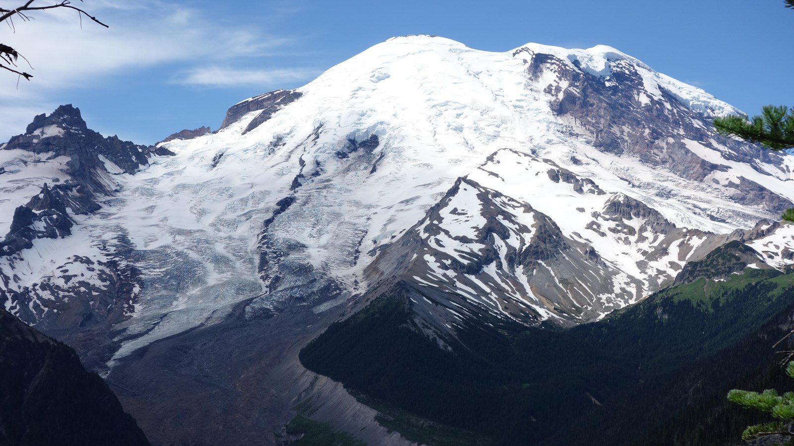 Large glacier on northeast side of Mount Rainier