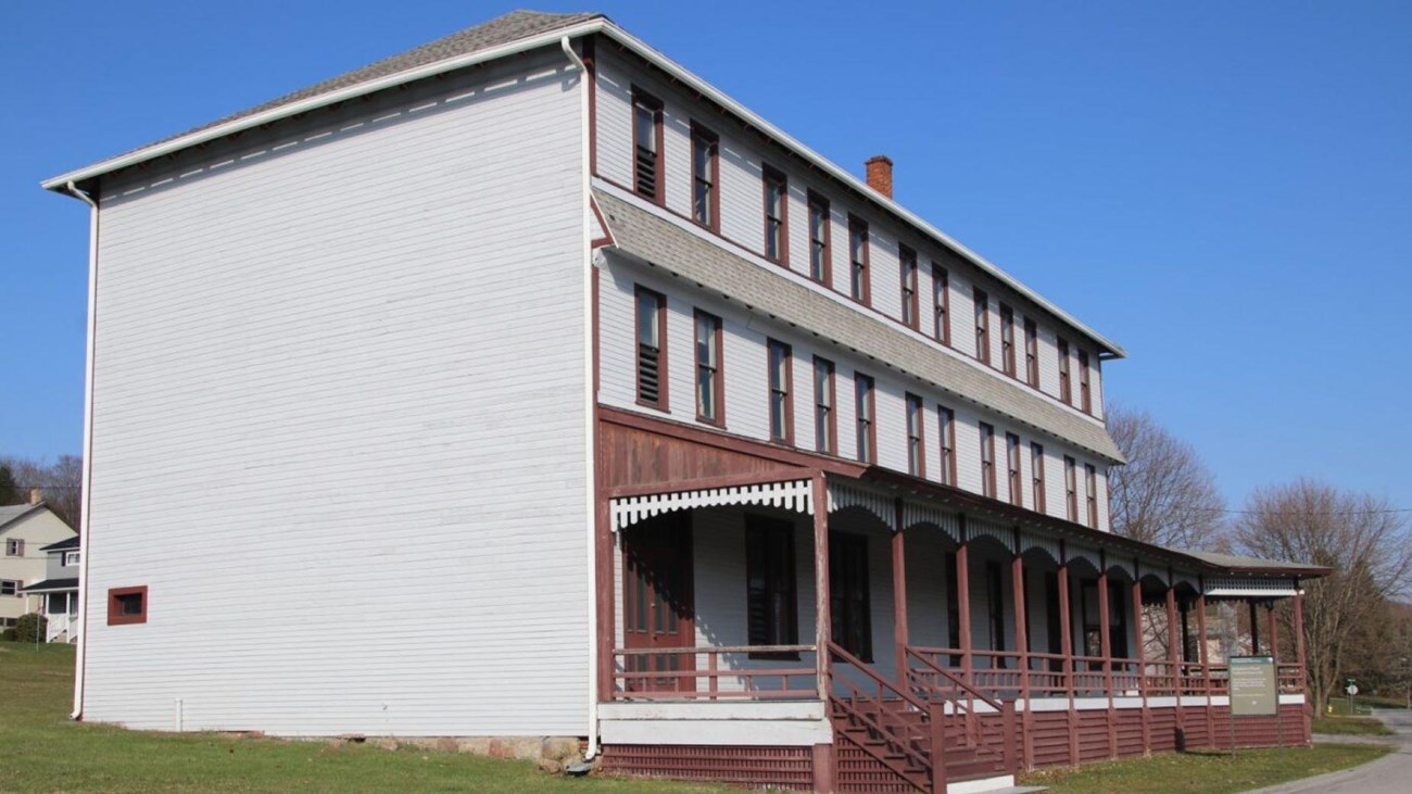 3 story building