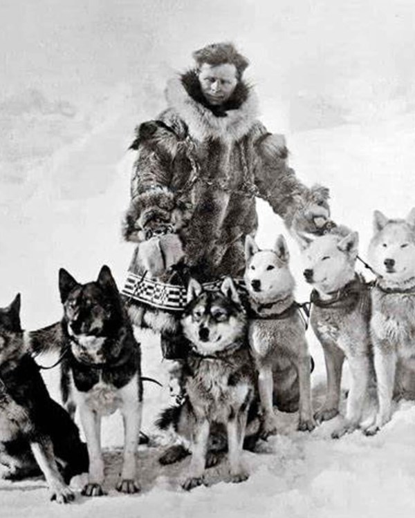 Leonhard Seppala with his sled dogs